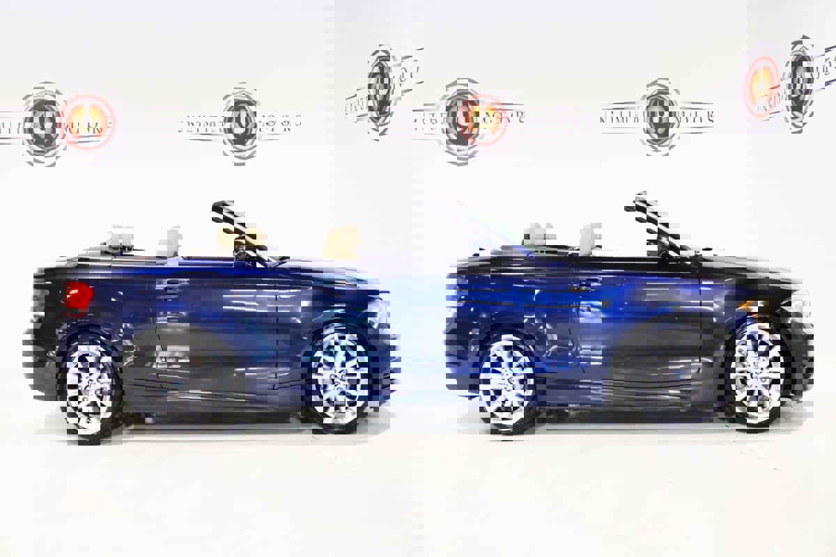 Used 2012 BMW 135i Convertible image 33