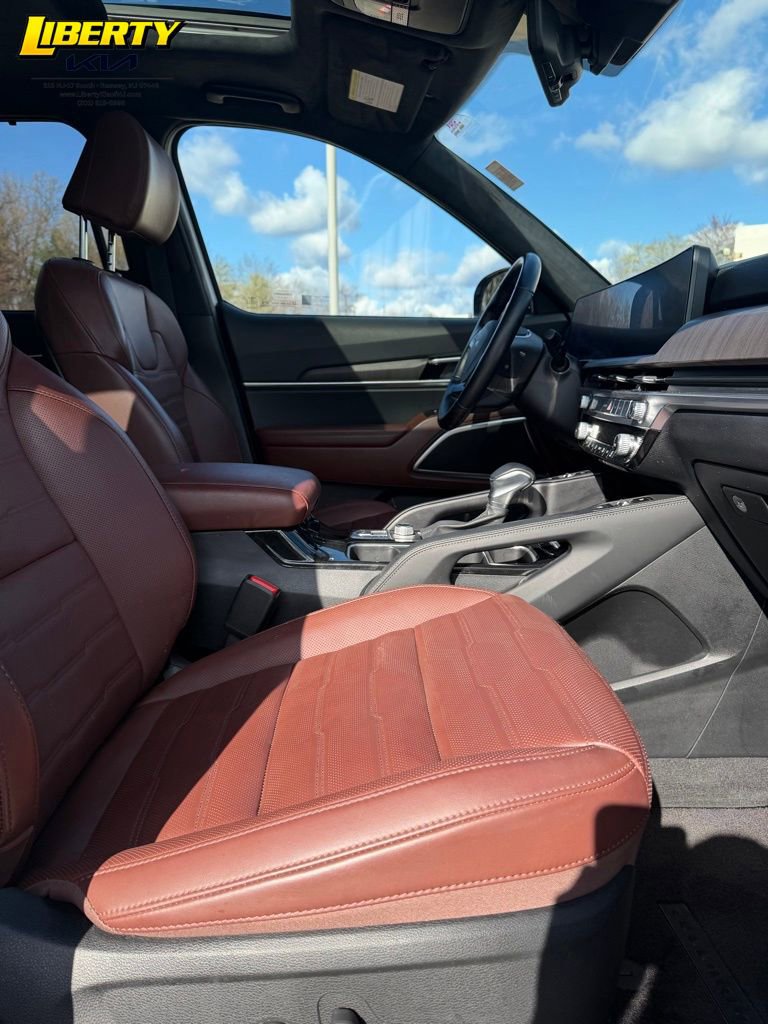 Used 2024 Kia Telluride SX Prestige AWD/4WD image 9