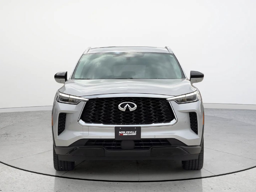 Used 2023 INFINITI QX60 Luxe AWD/4WD image 4