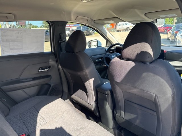 New 2025 Nissan Kicks SV image 11