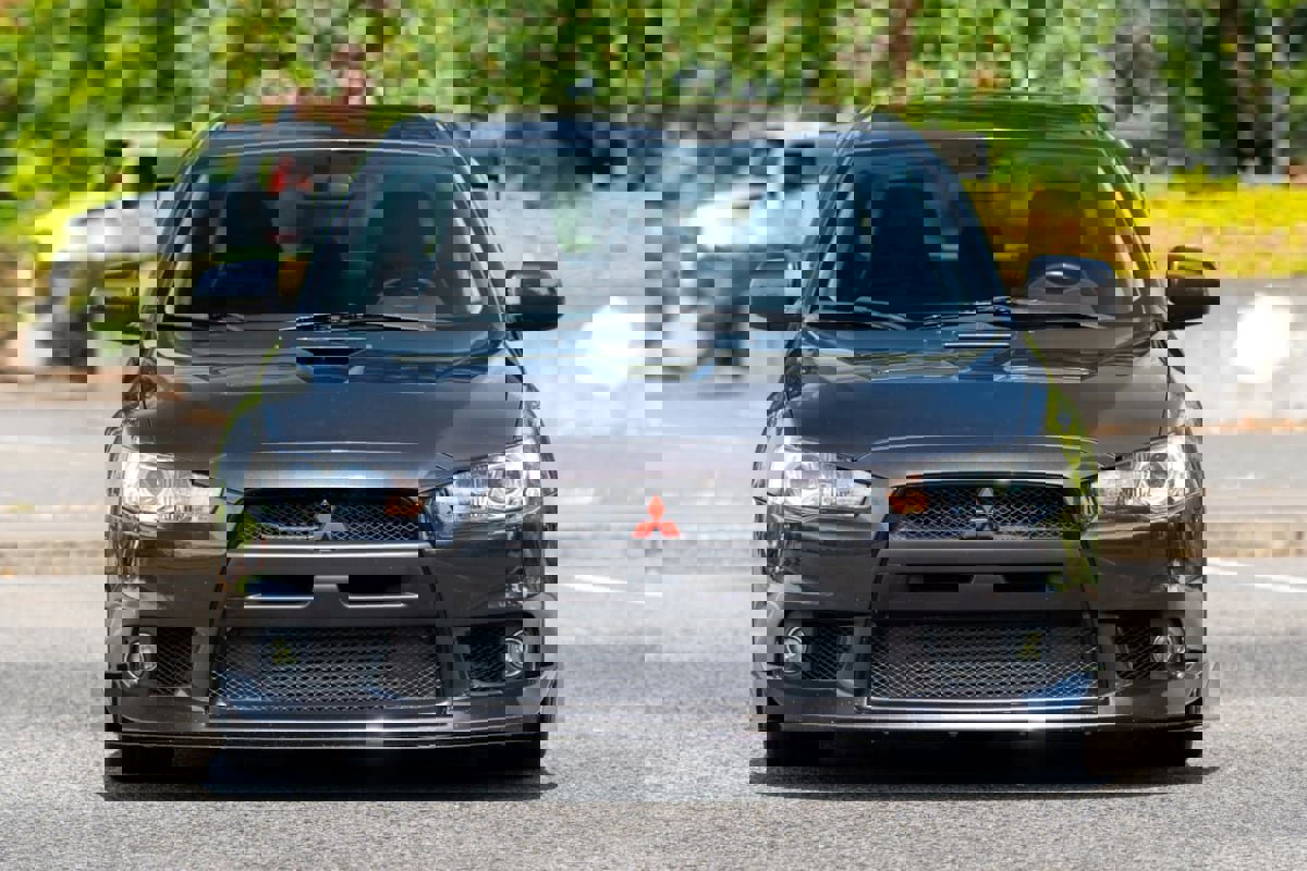 Used 2013 Mitsubishi Lancer Evolution MR image 7