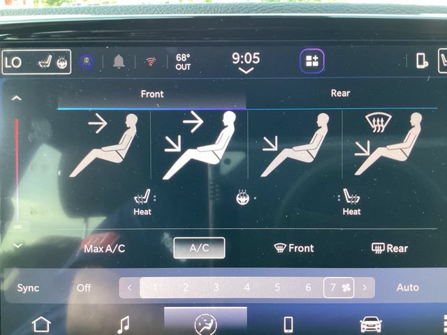 New 2027 Chrysler Pacifica Select AWD/4WD image 20