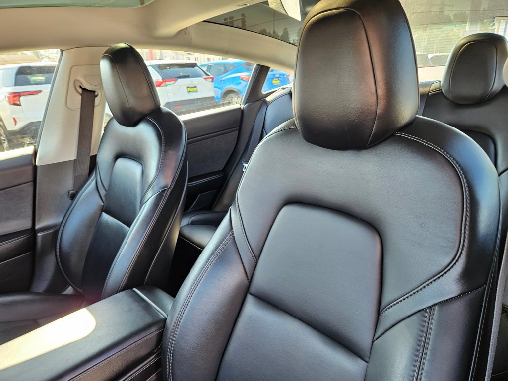 Used 2022 Tesla Model 3 Performance AWD/4WD image 18