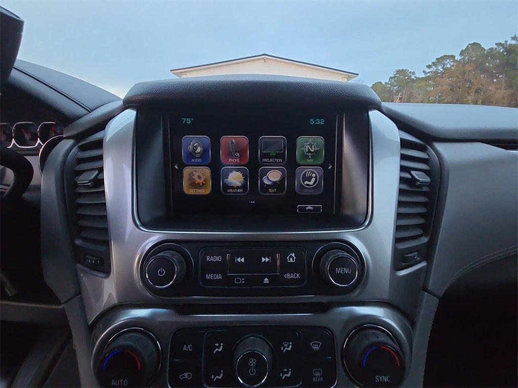 Used 2017 Chevrolet Suburban LT image 18