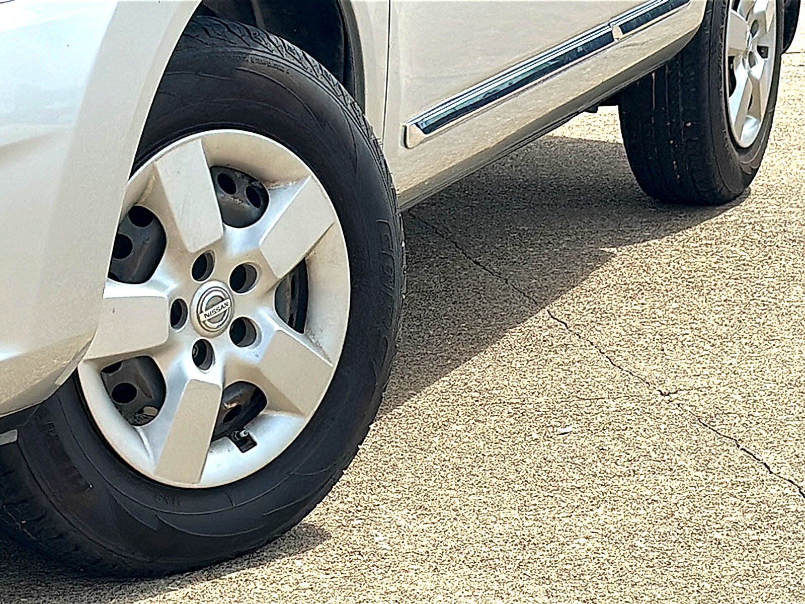 Used 2013 Nissan Rogue S FWD image 3