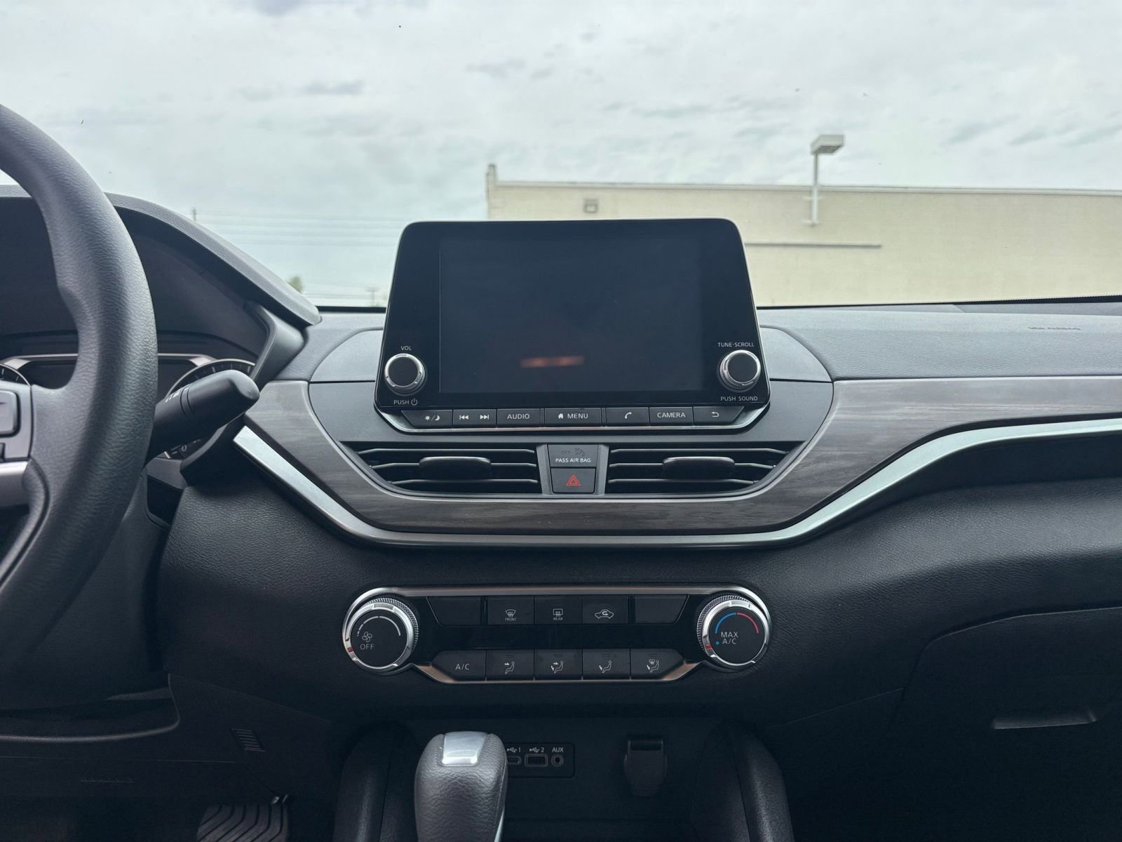 Used 2025 Nissan Altima 2.5 SV image 17