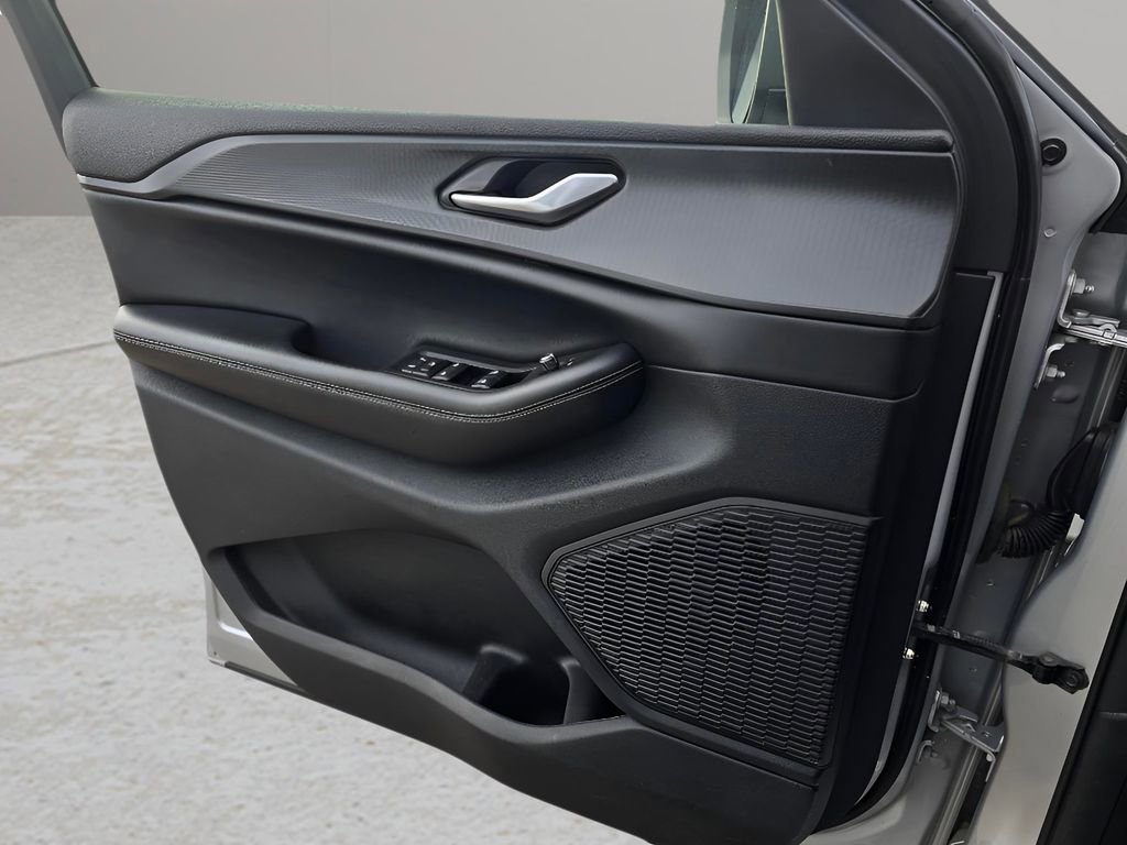 Used 2023 Jeep Grand Cherokee L Laredo image 18