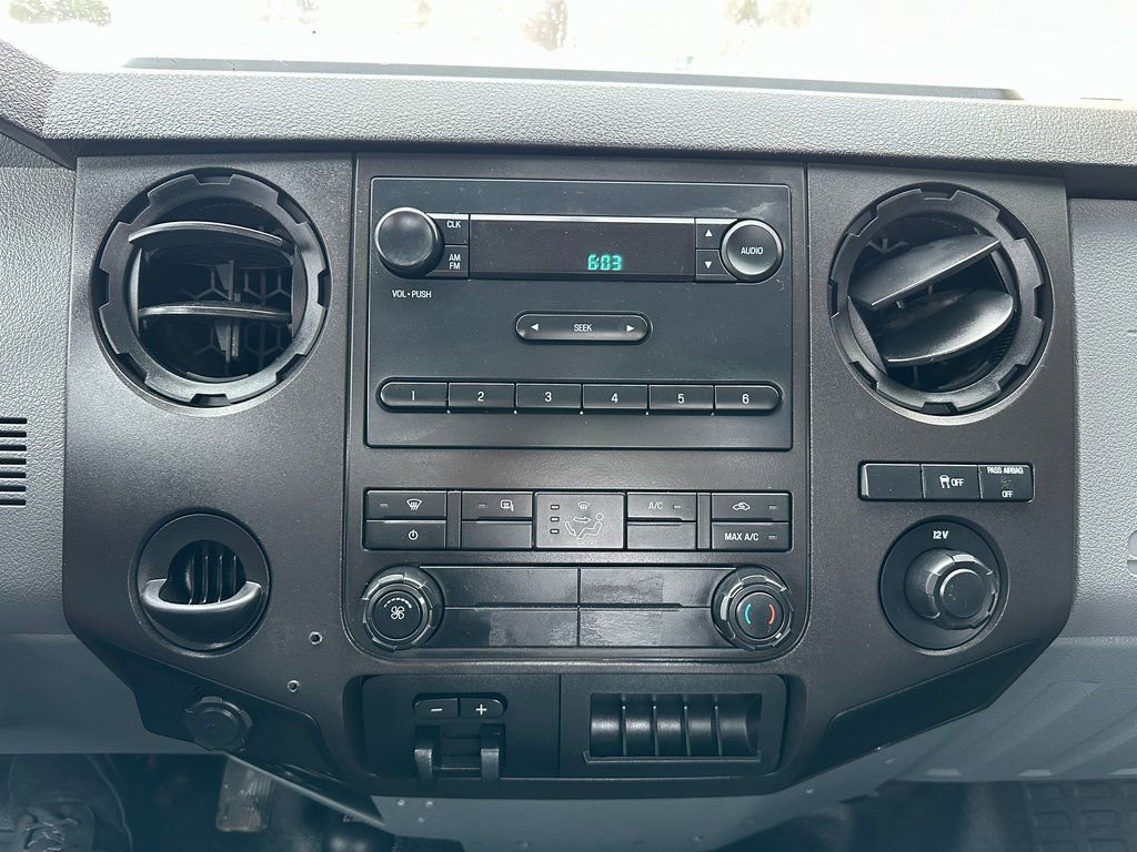 Used 2015 Ford F250 XL w/ Power Equipment Group image 4