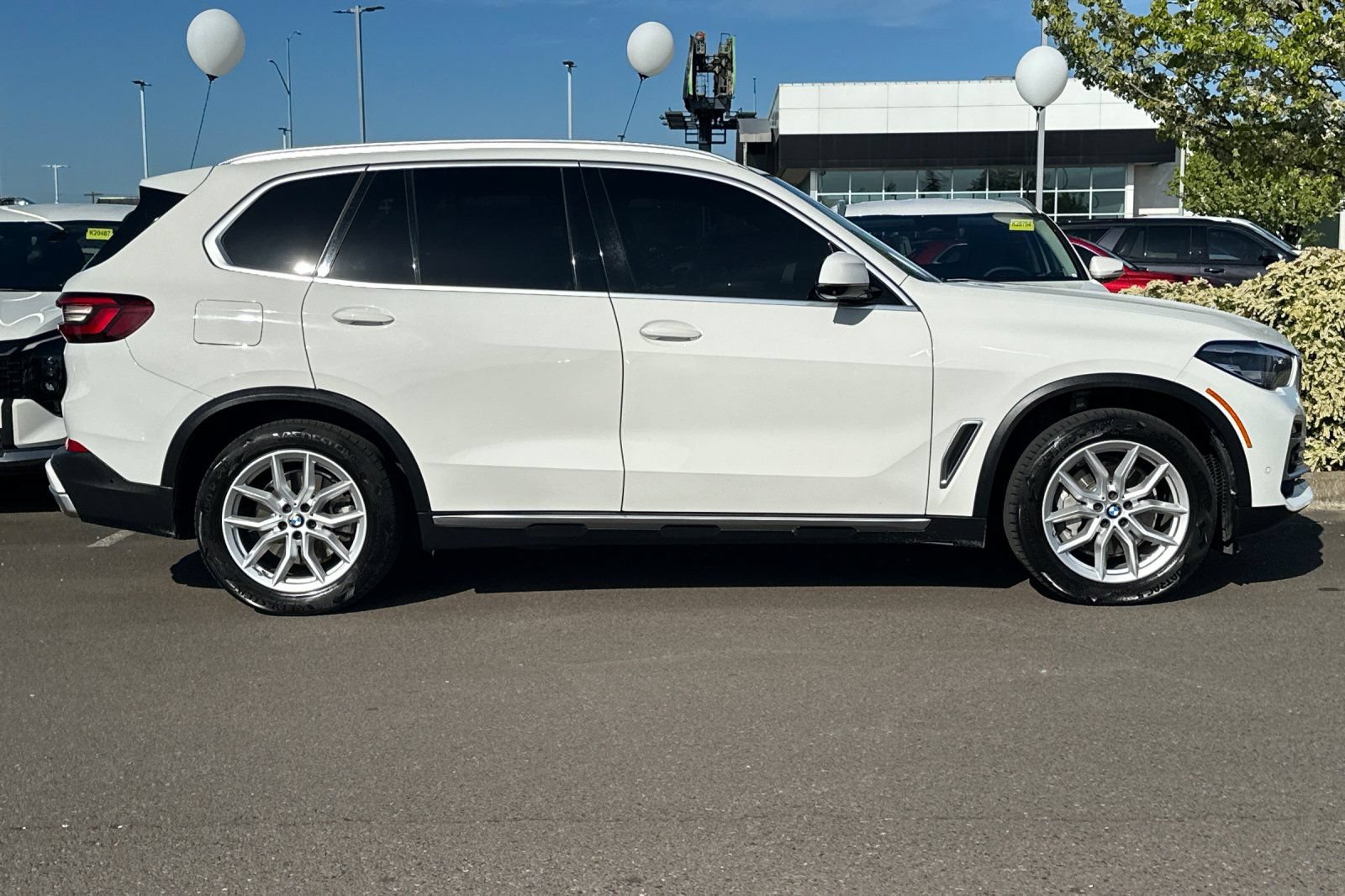 Used 2021 BMW X5 xDrive40i w/ Convenience Package AWD/4WD image 3