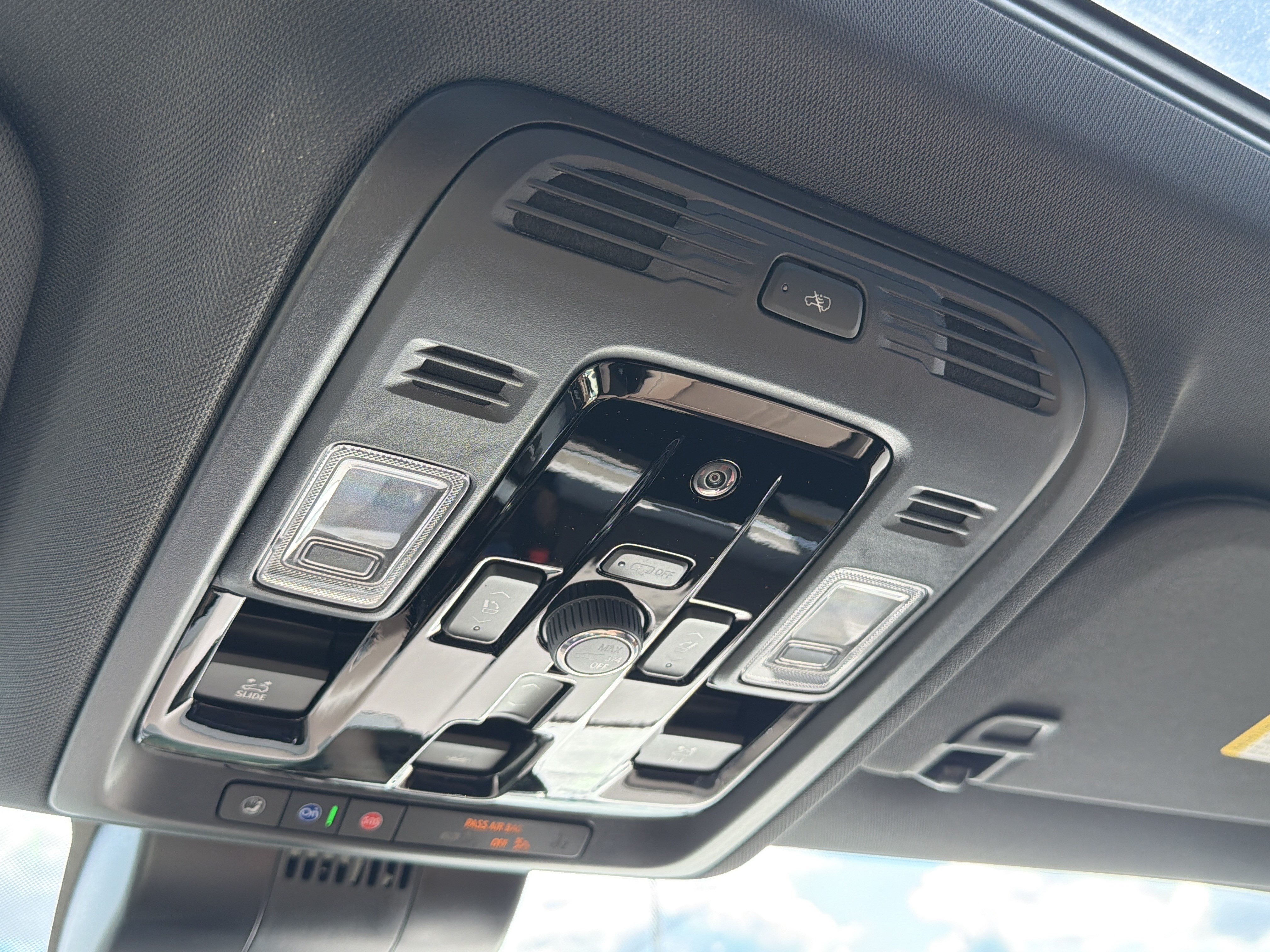 New 2026 Chevrolet Tahoe High Country AWD/4WD image 21