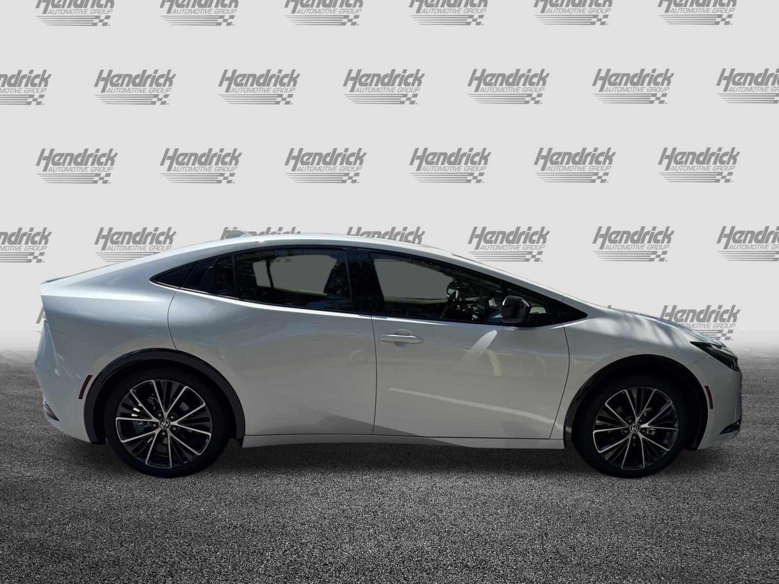 Used 2024 Toyota Prius XLE FWD image 10