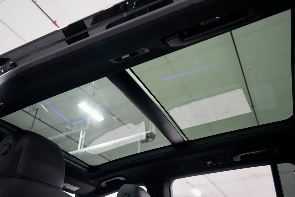 Used 2024 Mercedes-Benz GLS 580 4MATIC image 16