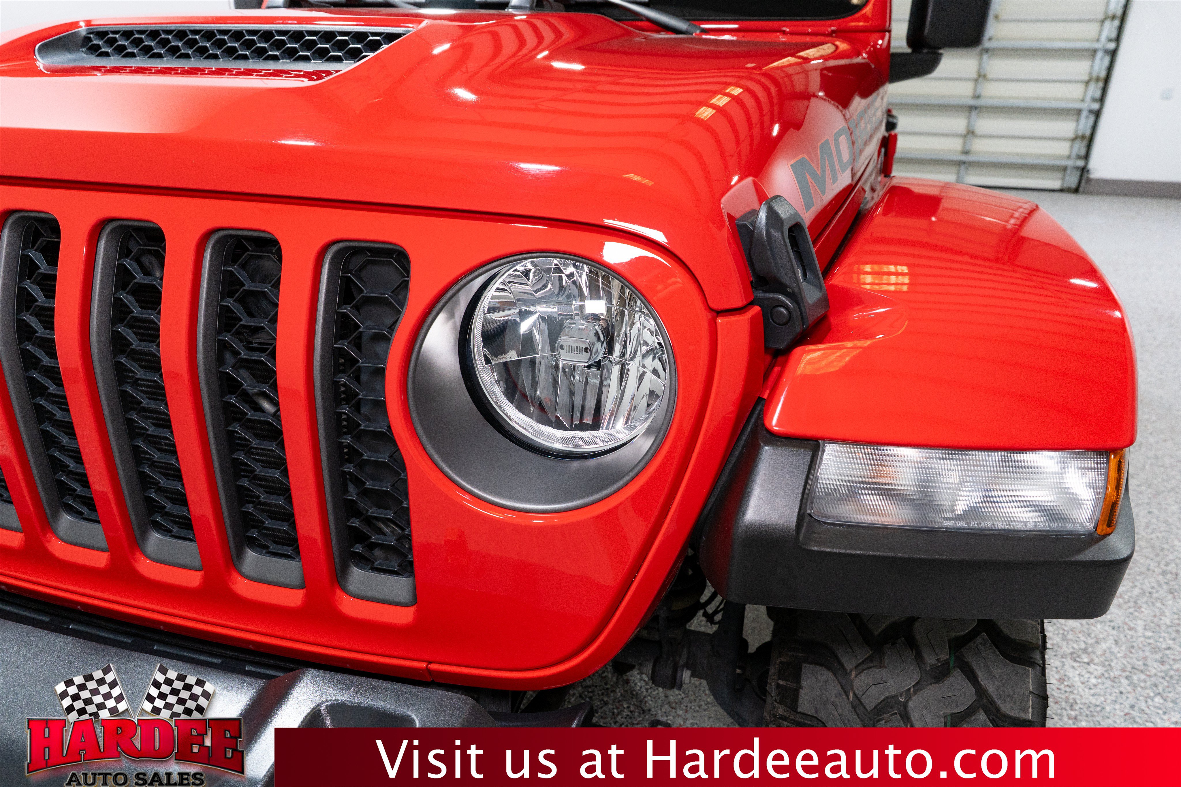 Used 2023 Jeep Gladiator Mojave w/ Cold Weather Group AWD/4WD image 8