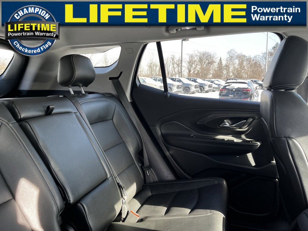 Used 2024 GMC Terrain SLT image 38