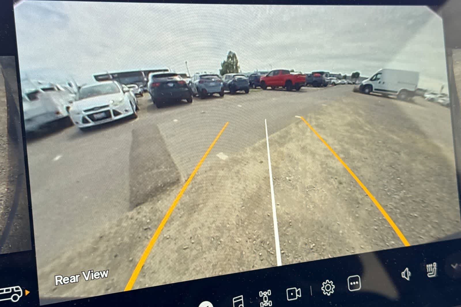 Used 2023 Rivian R1S Adventure AWD/4WD image 23