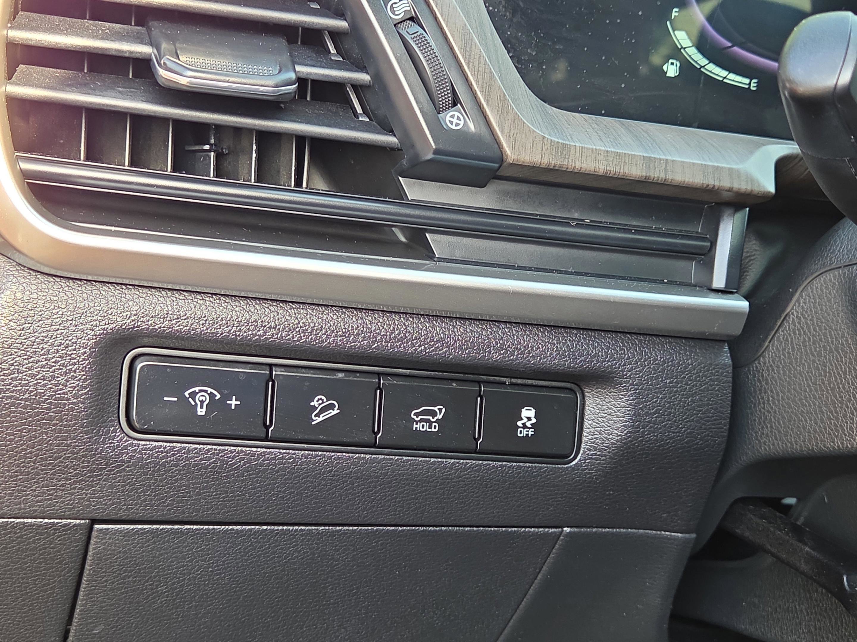 Used 2023 Kia Telluride EX w/ EX Captain's Chair Package image 25