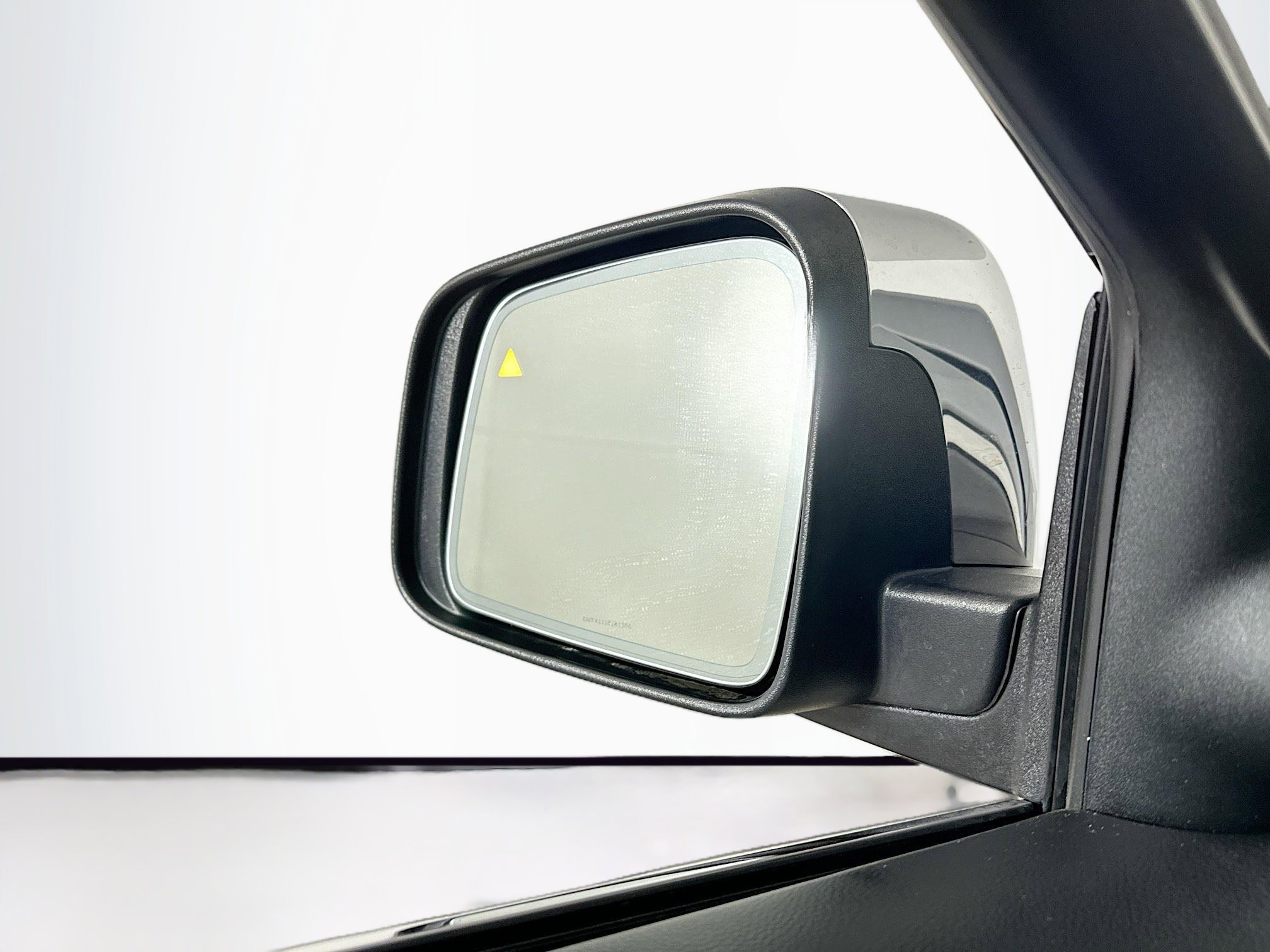 Used 2019 Jeep Grand Cherokee Overland image 16