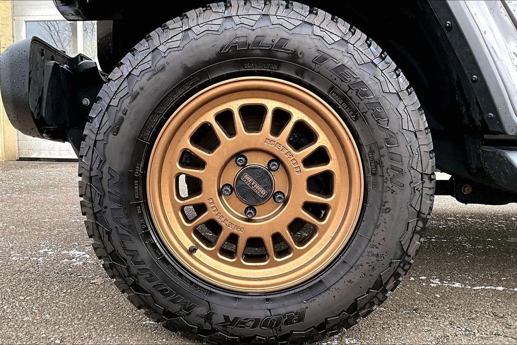Used 2019 Jeep Wrangler Unlimited Sahara image 10