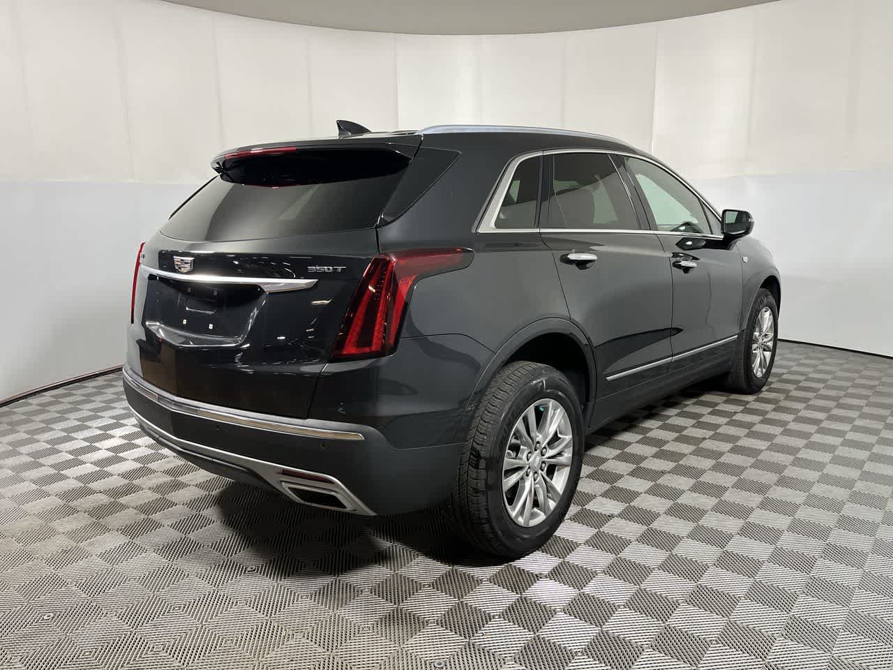 Used 2020 Cadillac XT5 Premium Luxury FWD image 8