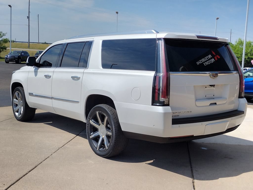 Used 2017 Cadillac Escalade ESV Premium Luxury AWD/4WD image 21