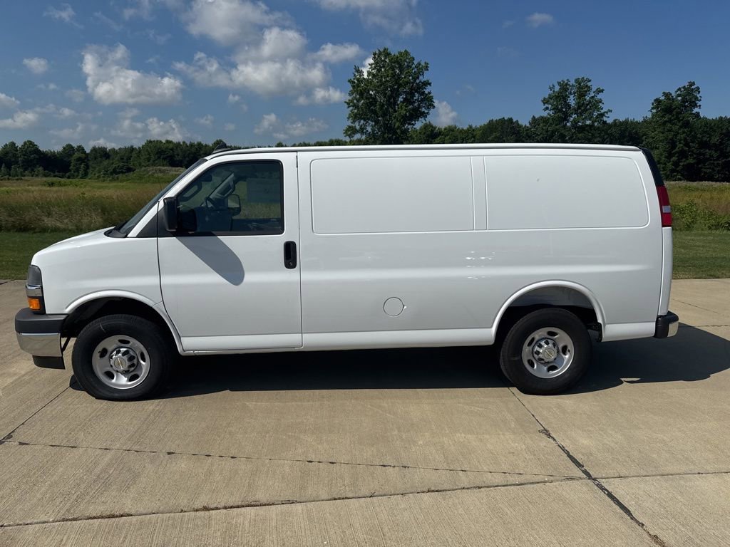 New 2025 Chevrolet Express 2500 w/ Driver Convenience Package RWD image 6