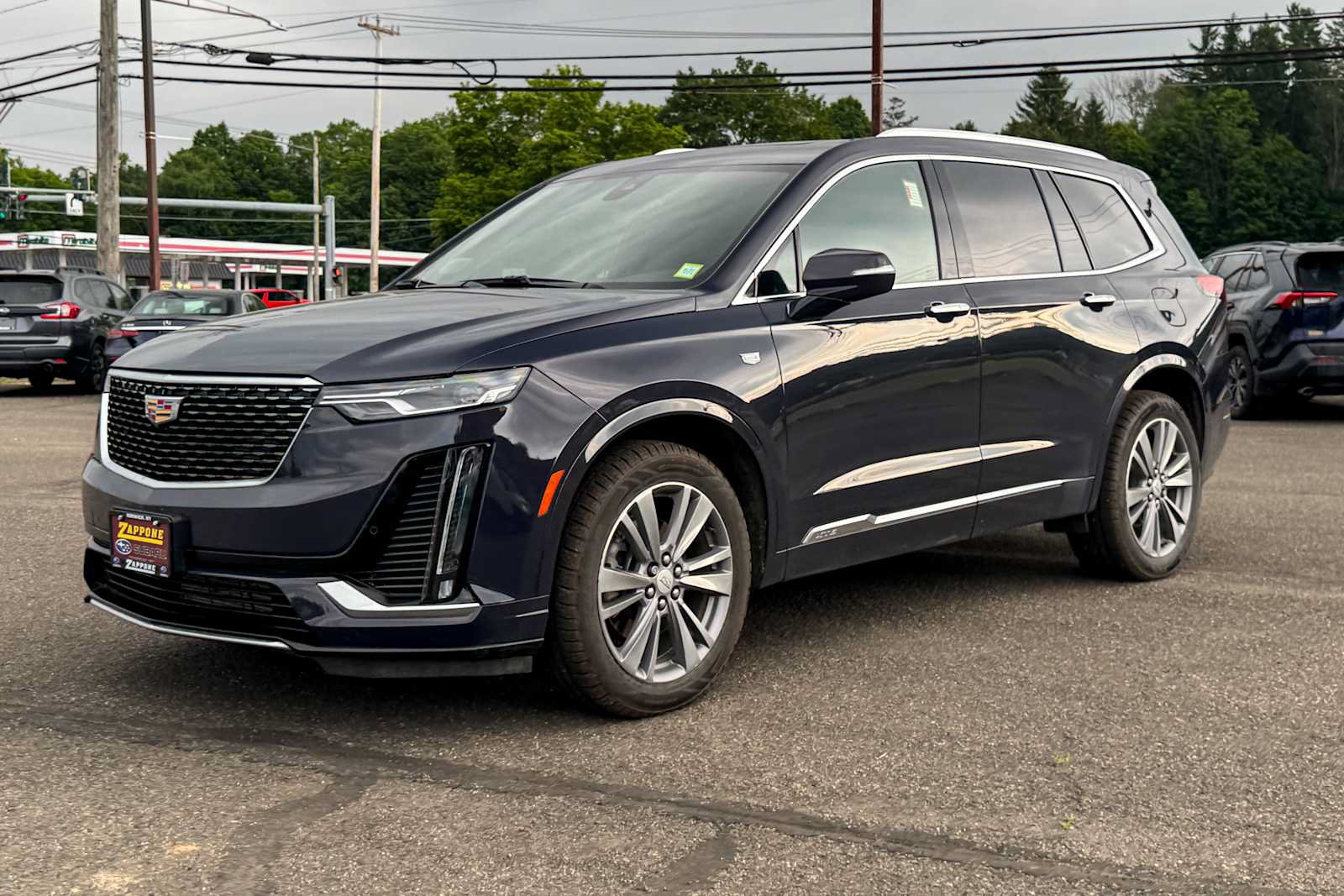 Used 2025 Cadillac XT6 Premium Luxury AWD/4WD image 7