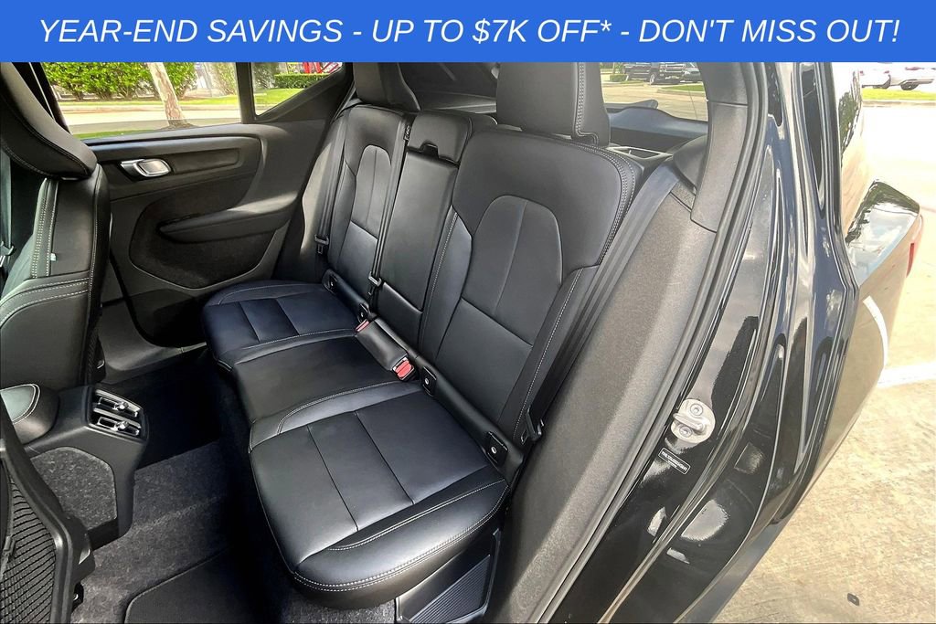 Used 2025 Volvo XC40 B5 Core w/ Protection Package Premier image 22