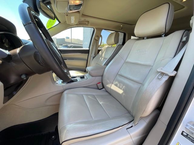 Used 2021 Jeep Grand Cherokee Overland AWD/4WD image 12