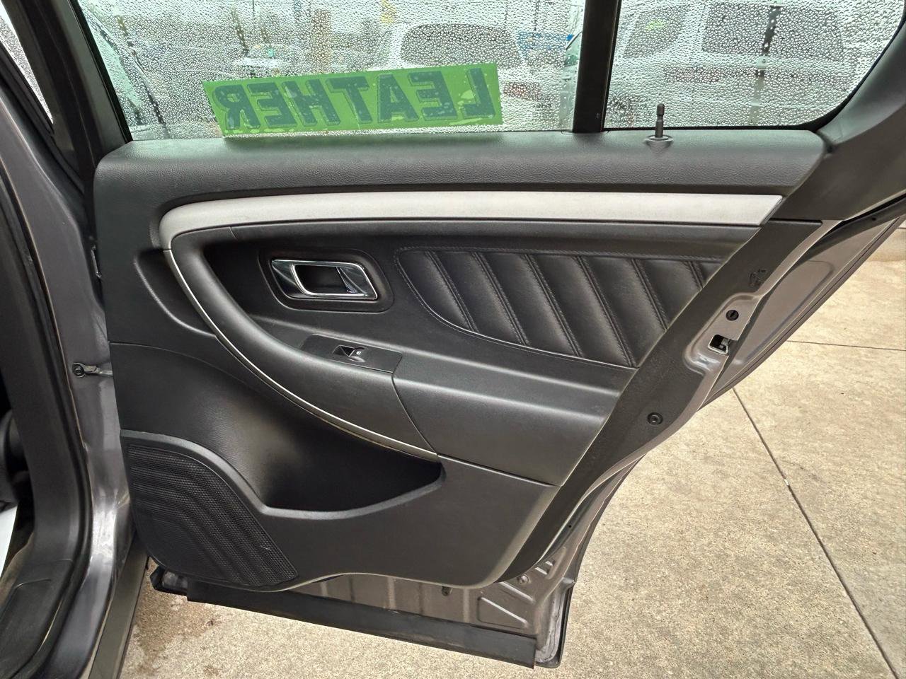 Used 2014 Ford Taurus SEL w/ Equipment Group 201A FWD image 15