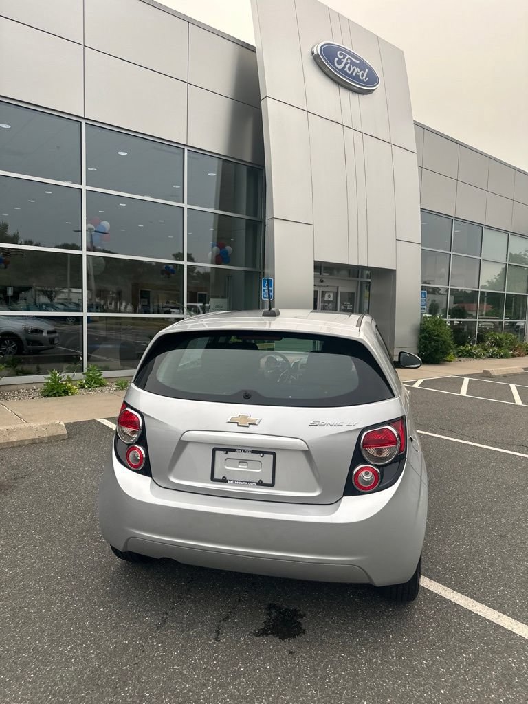 Used 2015 Chevrolet Sonic LT FWD image 4