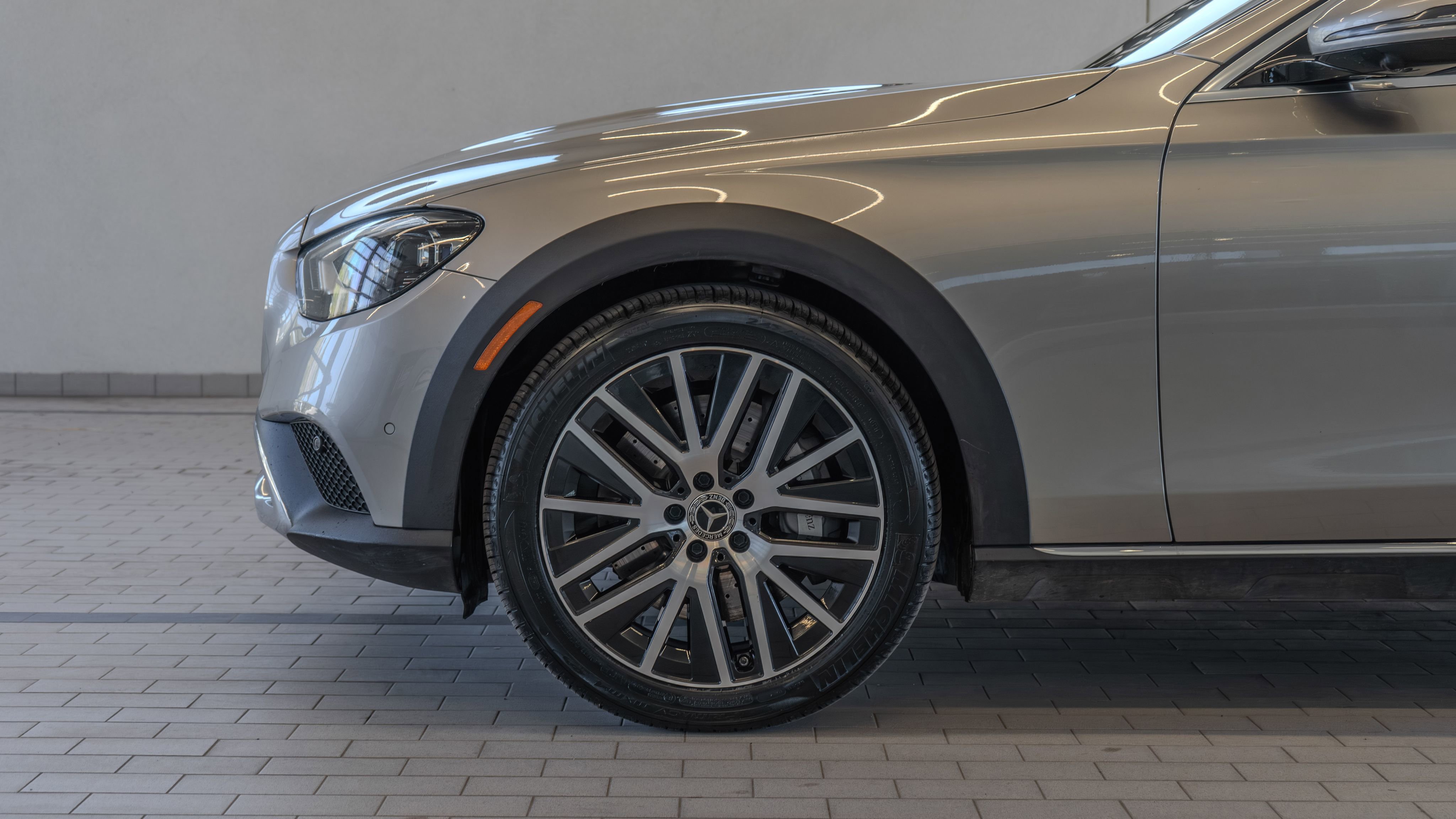 Used 2021 Mercedes-Benz E 450 4MATIC All-Terrain Wagon image 4