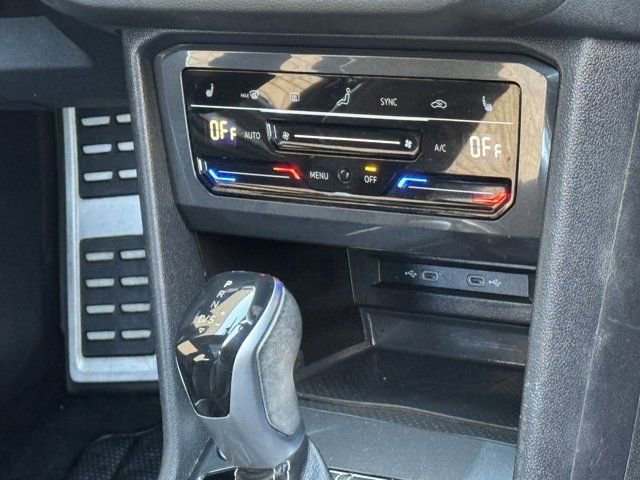 Used 2022 Volkswagen Tiguan SEL R-Line AWD/4WD image 14