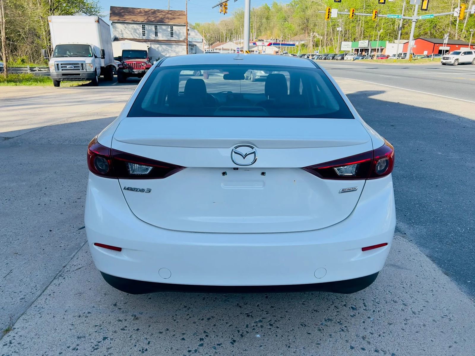 Used 2017 MAZDA MAZDA3 Touring w/ Popular Equipment Package FWD image 5