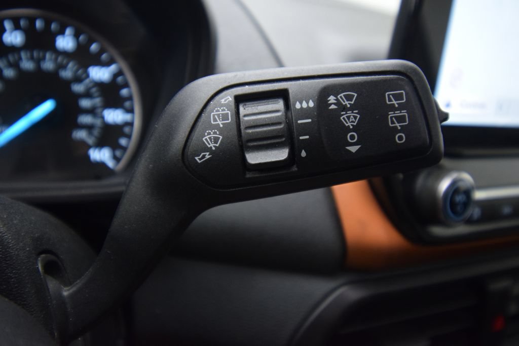 Used 2018 Ford EcoSport SES w/ SES Cold Weather Package AWD/4WD image 32