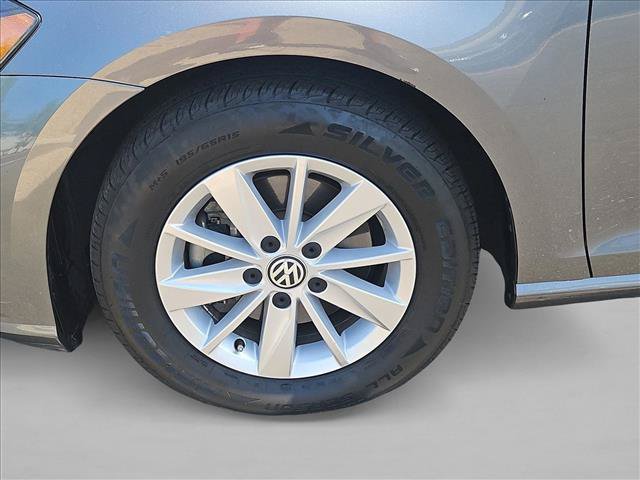 Used 2019 Volkswagen Golf SE FWD image 22