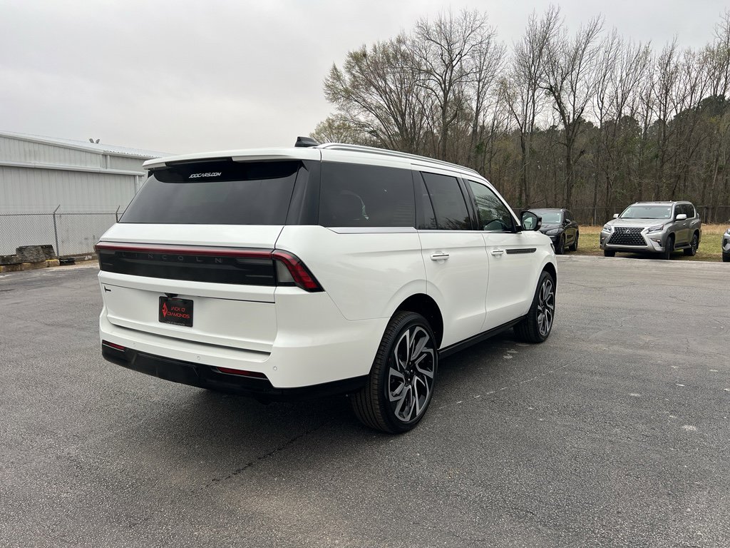 New 2026 Lincoln Navigator Reserve image 6