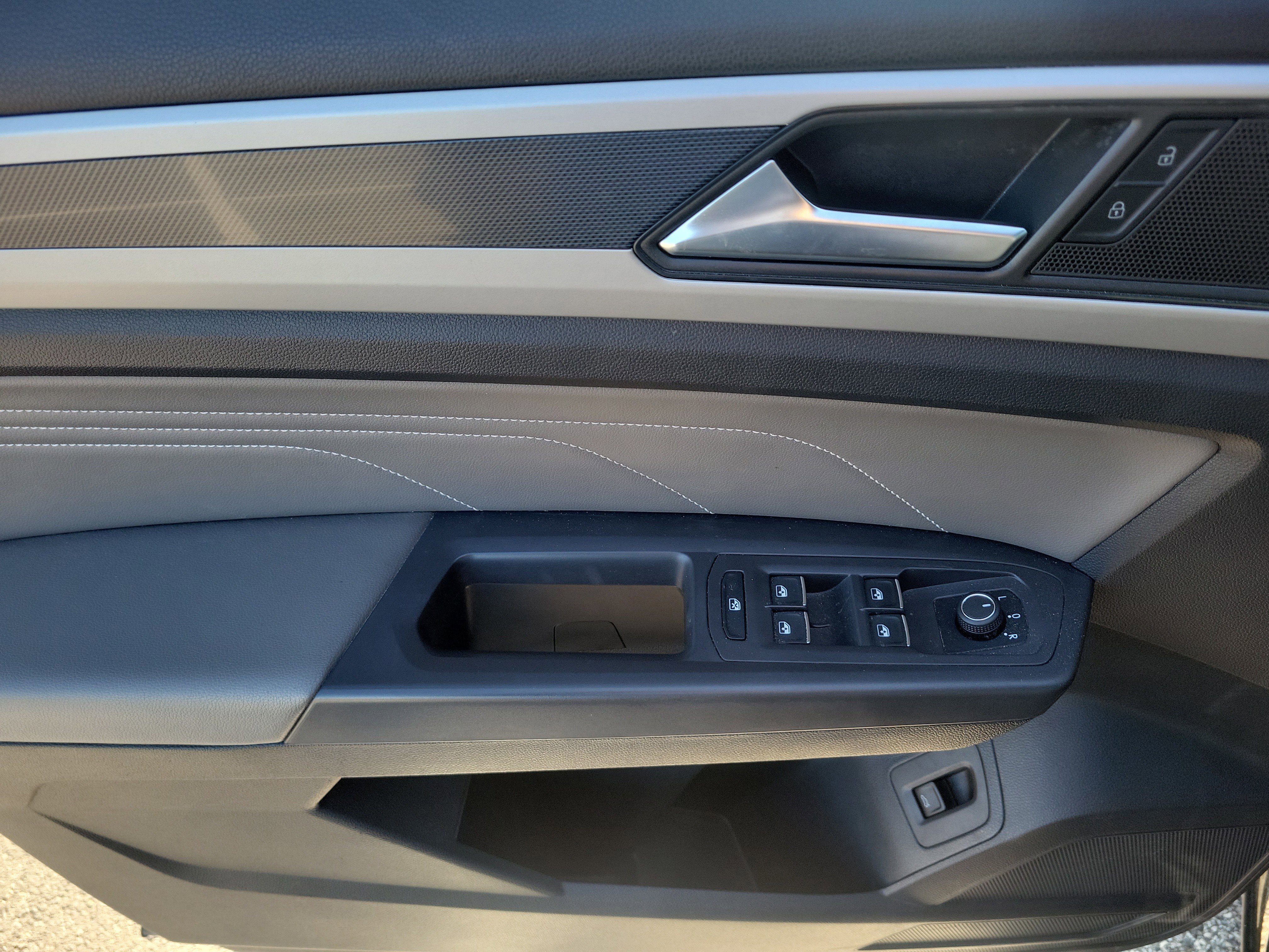 Used 2023 Volkswagen Atlas Cross Sport SEL R-Line image 20