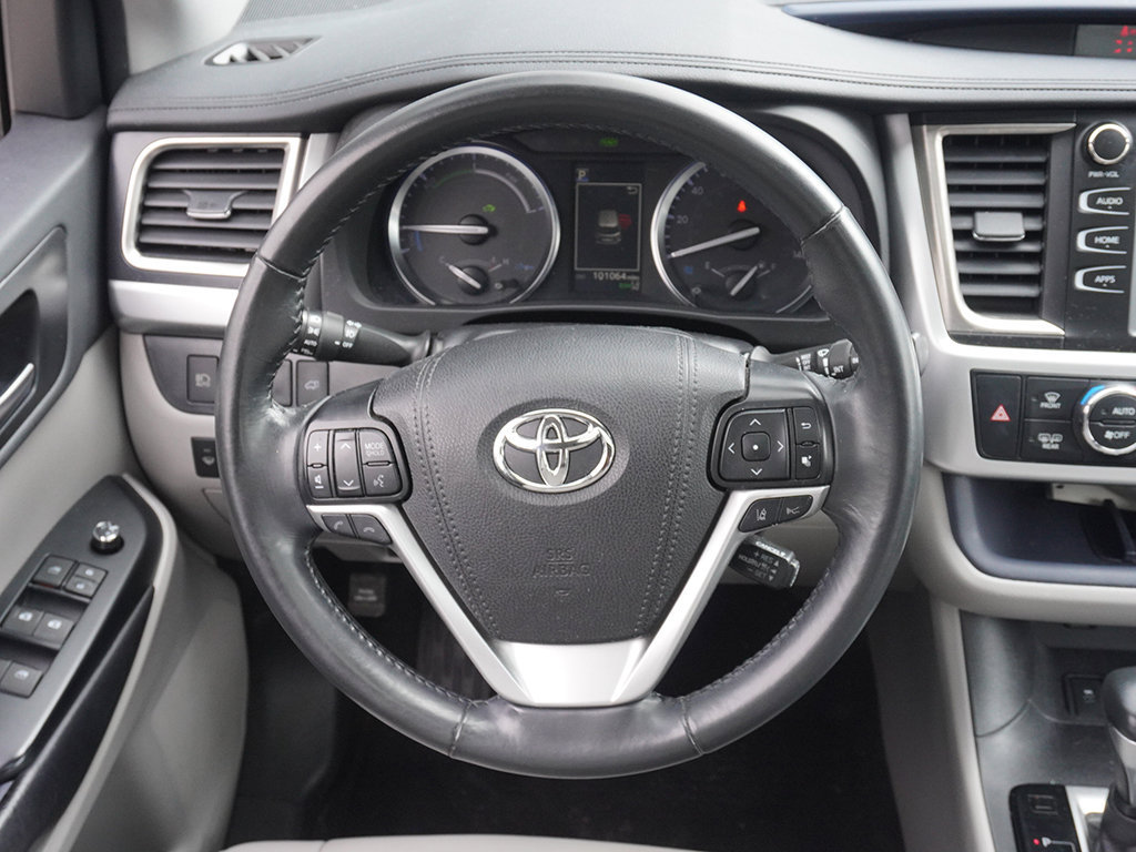 Used 2019 Toyota Highlander XLE AWD/4WD image 43