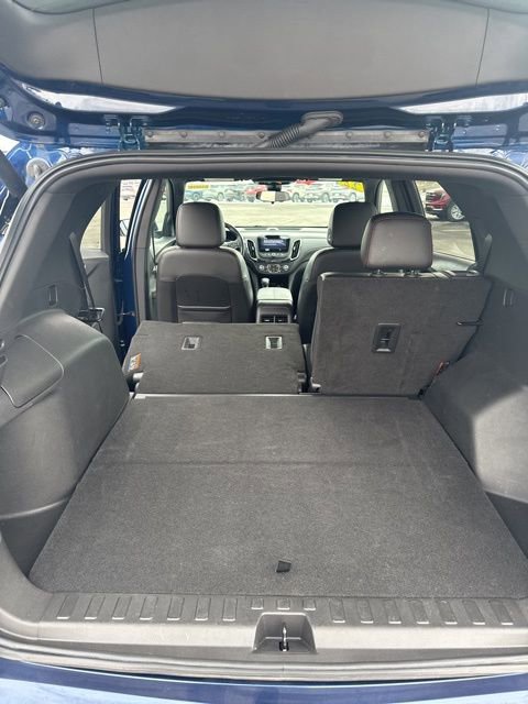 Used 2022 Chevrolet Equinox RS w/ Infotainment Package image 12
