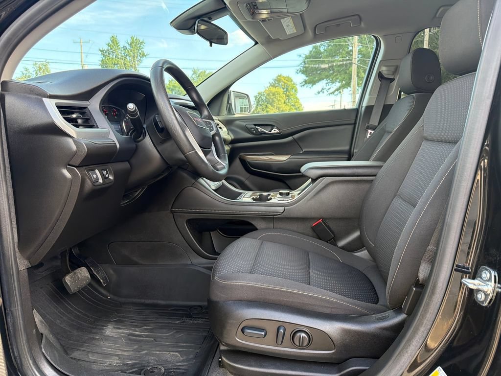 Used 2023 GMC Acadia SLE w/ Driver Convenience Package AWD/4WD image 10