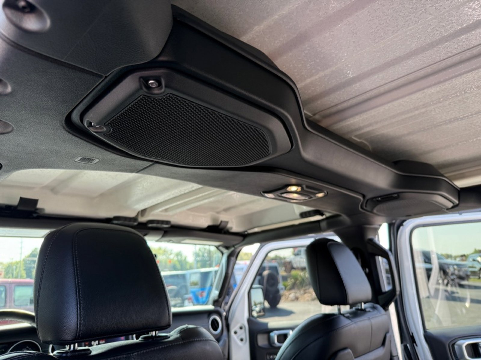 Used 2022 Jeep Wrangler Unlimited Rubicon 4xe w/ Cold Weather Group image 19