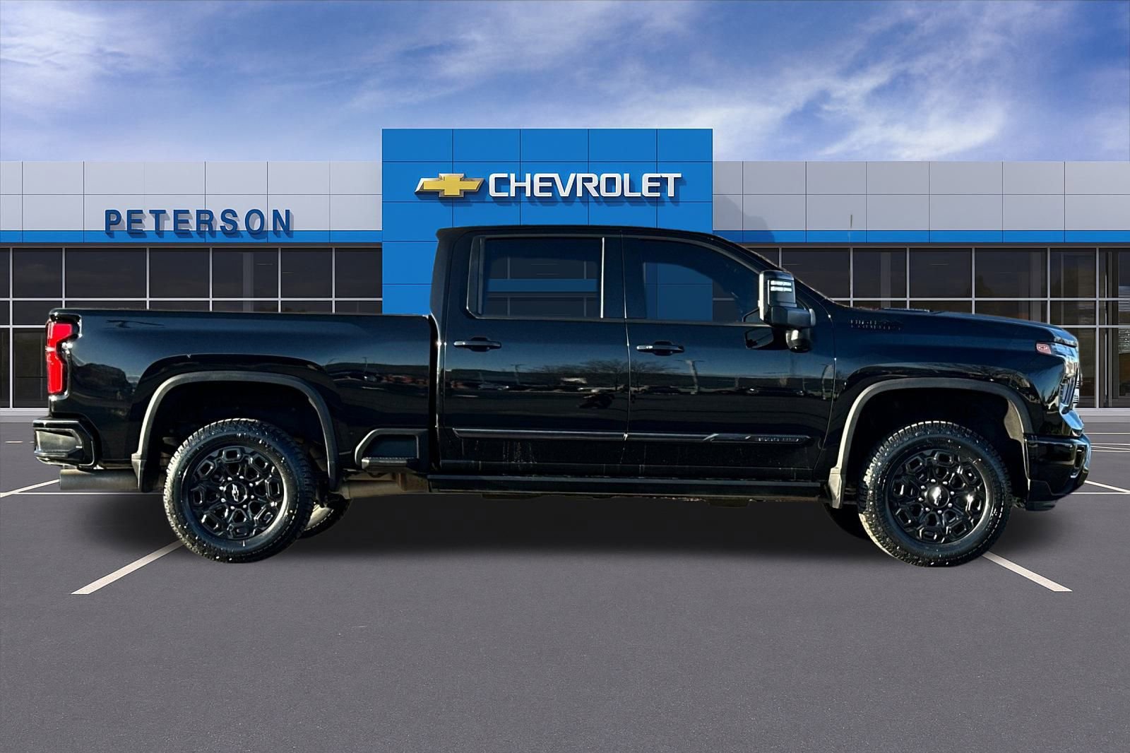 Certified 2024 Chevrolet Silverado 3500 High Country w/ High Country Premium Package image 3