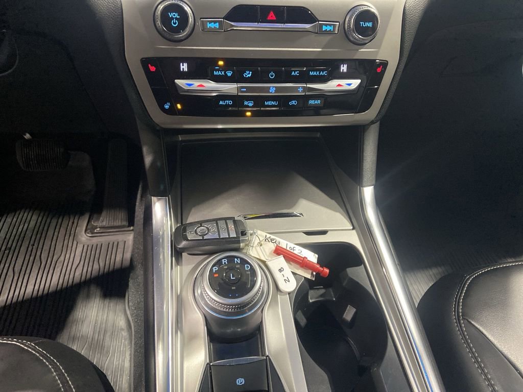 Used 2021 Ford Explorer XLT w/ Equipment Group 202A image 18