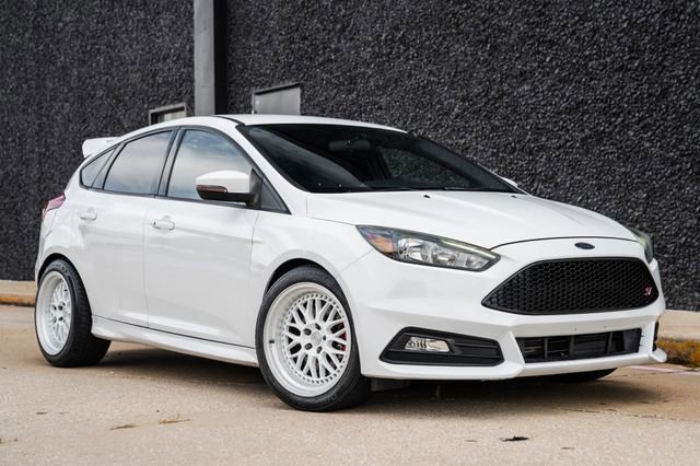 Used 2016 Ford Focus ST image 10