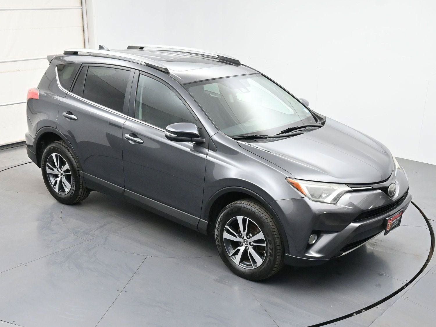 Used 2018 Toyota RAV4 XLE w/ Plus Extra Value Package AWD/4WD image 31