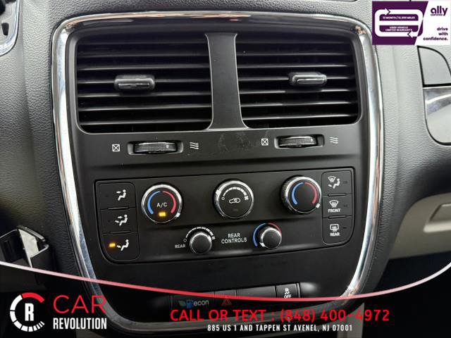 Used 2019 Dodge Grand Caravan SE image 26