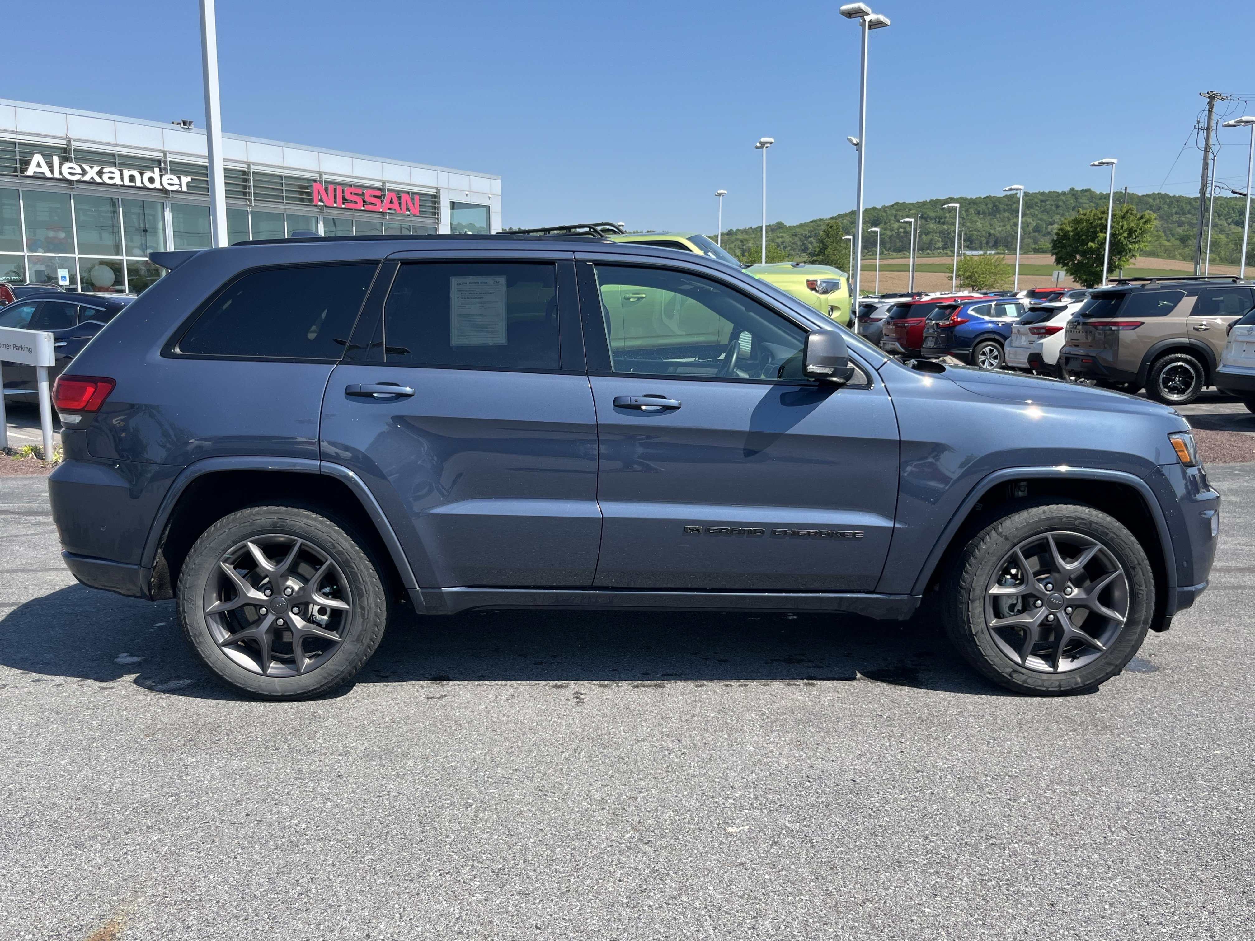 Used 2021 Jeep Grand Cherokee Limited w/ Quick Order Package 28K 80th AWD/4WD video 3