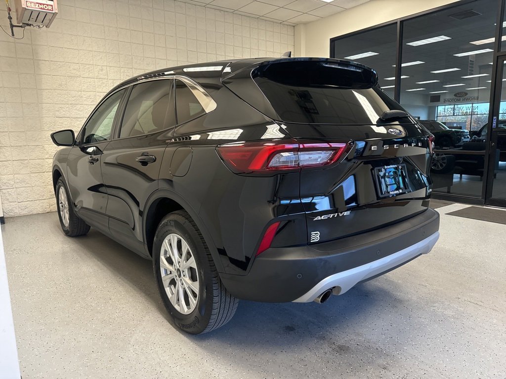 Certified 2023 Ford Escape Active w/ Tech Pack #2 image 3