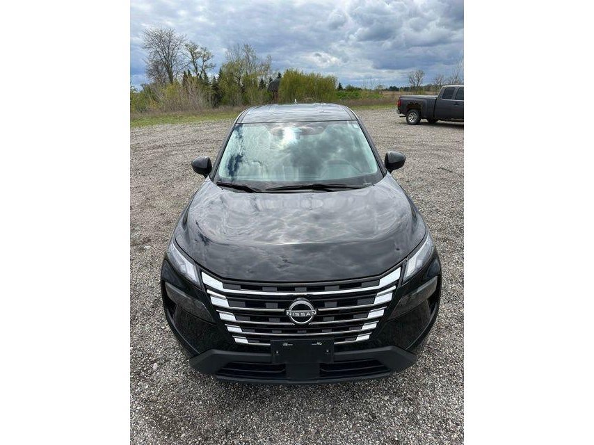Used 2024 Nissan Rogue SV AWD/4WD image 9
