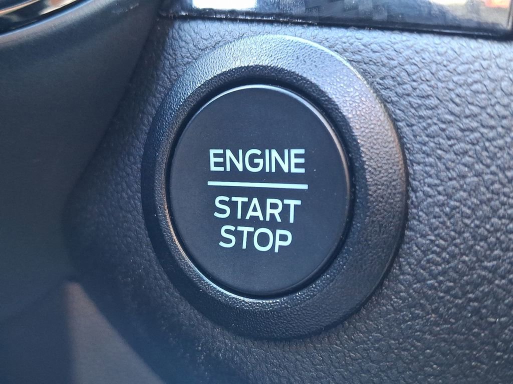 Used 2025 Ford Escape ST-Line image 26